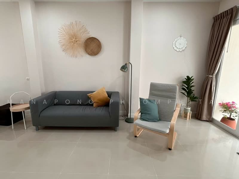 Baan Klang Muang S-Sense Rama 9-Ladprao : บ้านกลางเมือง เอสเซ้นส์ พระราม 9-ลาดพร้าว, กรุงเทพ, ซอยลาดพร้าว 84 ถนนลาดพร้าว, วังทองหลาง, กรุงเทพ, 180 ตร.ม., ทาวน์เฮ้าส์ ให้เช่า, โดย Manapong Phromphitak, 500459359 - DDproperty.com