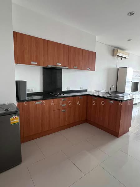 Villa Sathorn, Bangkok, 5 KrungThonBuri Road, Khlong Ton Sai, Khlong San, Bangkok, 1 Bedroom, 50 sqm, Condo For Rent, by Boonraksa Sopak, 500459404 - DDproperty.com