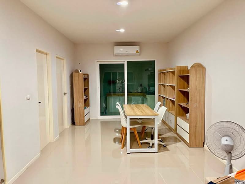 Baan Klang Muang Suanluang, Bangkok, On Nut Road, Dok Mai, Prawet, Bangkok, 3 Bedrooms, 175 sqm, Townhouse For Rent, by นัฐพงค์ มณีอัครเนตร, 500459464 - DDproperty.com