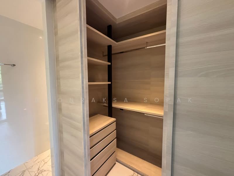 Baan Santisuk, Bangkok, 97 Soi Sukhumvit 38, Phra Kanong, Khlong Toei, Bangkok, 3 Bedrooms, 96 sqm, Apartment For Rent, by Boonraksa Sopak, 500459522 - DDproperty.com