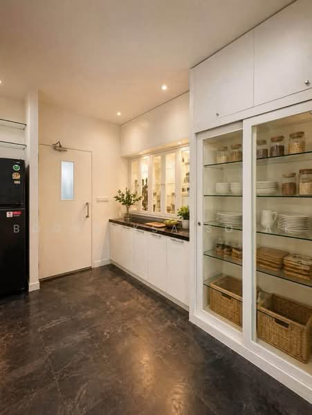4-BR House, Bangkok, Khlong Tan Nua, Watthana, Bangkok, 4 Bedrooms, 325 sqm, Single Detached House For Rent, by Boonraksa Sopak, 500459524 - DDproperty.com