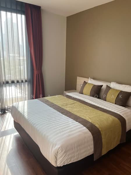 Baan Santisuk, Bangkok, 97 Soi Sukhumvit 38, Phra Kanong, Khlong Toei, Bangkok, 2 Bedrooms, 87 sqm, Apartment For Rent, by Boonraksa Sopak, 500459551 - DDproperty.com