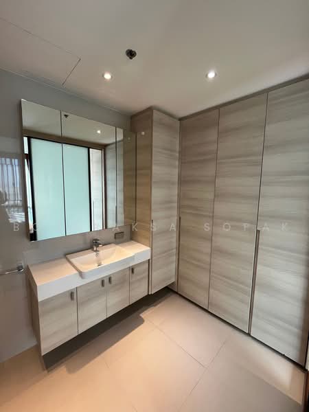 Baan Santisuk, Bangkok, 97 Soi Sukhumvit 38, Phra Kanong, Khlong Toei, Bangkok, 2 Bedrooms, 87 sqm, Apartment For Rent, by Boonraksa Sopak, 500459551 - DDproperty.com
