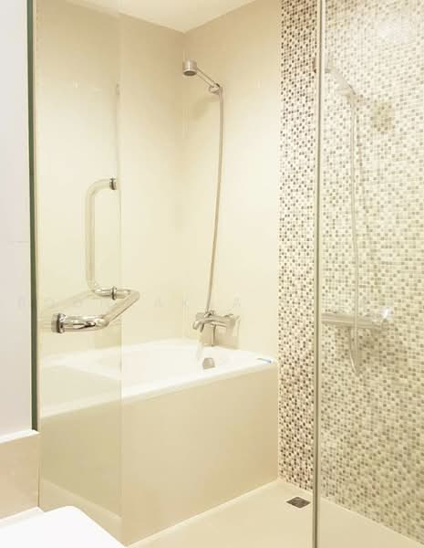 The Rajdamri, Bangkok, Ratchadamri Road, Lumphini, Pathum Wan, Bangkok, 1 Bedroom, 67 sqm, Condo For Rent, by Boonraksa Sopak, 500459581 - DDproperty.com