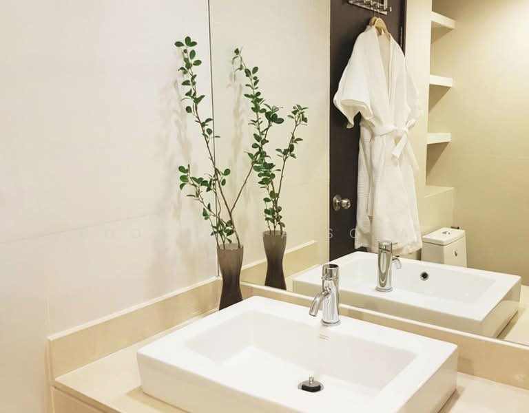 The Rajdamri, Bangkok, Ratchadamri Road, Lumphini, Pathum Wan, Bangkok, 1 Bedroom, 67 sqm, Condo For Rent, by Boonraksa Sopak, 500459581 - DDproperty.com