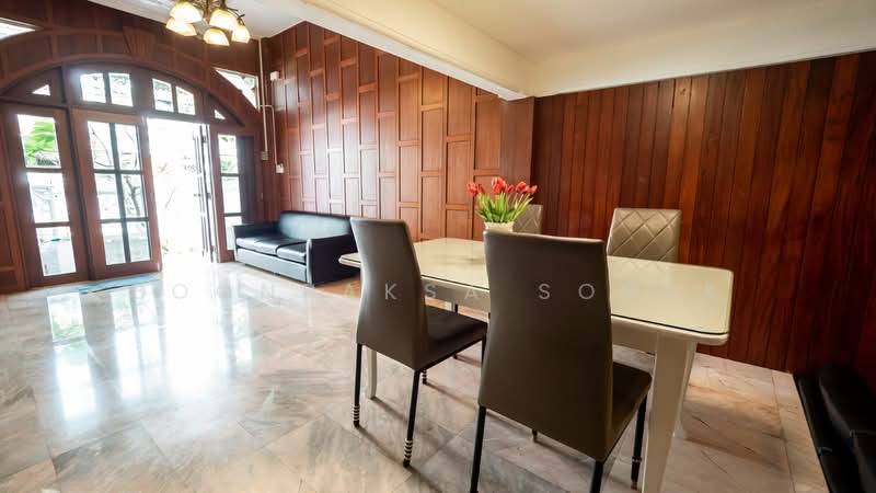 undefined, Bangkok, Khlong Tan Nua, Watthana, Bangkok, 5 Bedrooms, 350 sqm, Townhouse For Rent, by Boonraksa Sopak, 500459639 - DDproperty.com