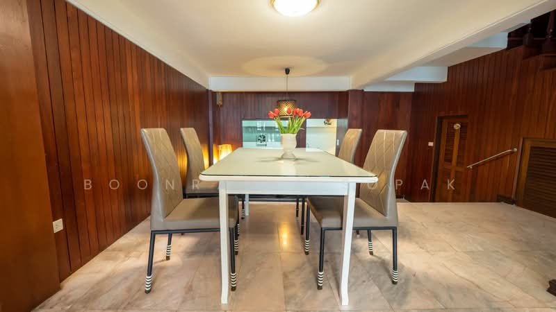 undefined, Bangkok, Khlong Tan Nua, Watthana, Bangkok, 5 Bedrooms, 350 sqm, Townhouse For Rent, by Boonraksa Sopak, 500459639 - DDproperty.com