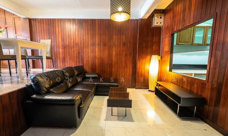 undefined, Bangkok, Khlong Tan Nua, Watthana, Bangkok, 5 Bedrooms, 350 sqm, Townhouse For Rent, by Boonraksa Sopak, 500459639 - DDproperty.com