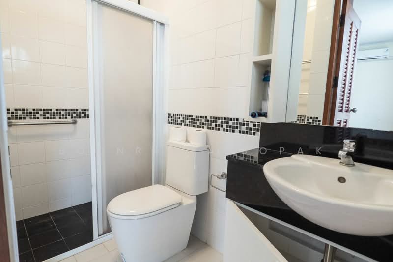 undefined, Bangkok, Khlong Tan Nua, Watthana, Bangkok, 5 Bedrooms, 350 sqm, Townhouse For Rent, by Boonraksa Sopak, 500459639 - DDproperty.com