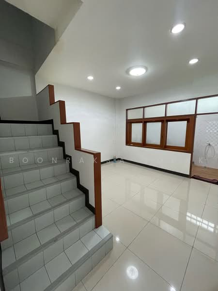 3-BR House, Bangkok, Din Daeng, Bangkok, 3 Bedrooms, 216 sqm, Single Detached House For Rent, by Boonraksa Sopak, 500459651 - DDproperty.com