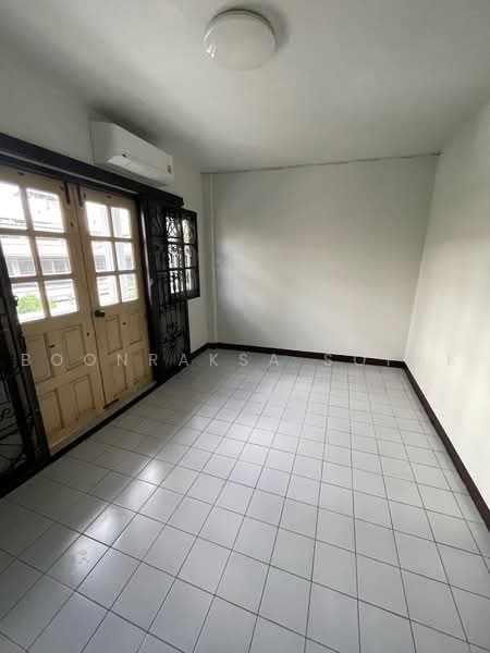 3-BR House, Bangkok, Din Daeng, Bangkok, 3 Bedrooms, 216 sqm, Single Detached House For Rent, by Boonraksa Sopak, 500459651 - DDproperty.com