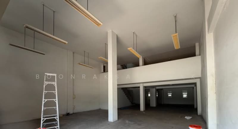 undefined, Bangkok, Praborommaharatchawang, Phra Nakhon, Bangkok, 4 Bedrooms, 500 sqm, Townhouse For Rent, by Boonraksa Sopak, 500459667 - DDproperty.com