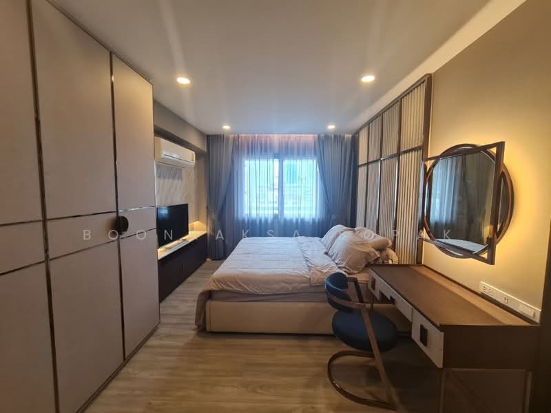Royal Castle Sukhumvit, Bangkok, 30 Soi Sukhumvit 39, Khlongtoei Nua, Watthana, Bangkok, 3 Bedrooms, 139 sqm, Condo For Rent, by Boonraksa Sopak, 500459684 - DDproperty.com