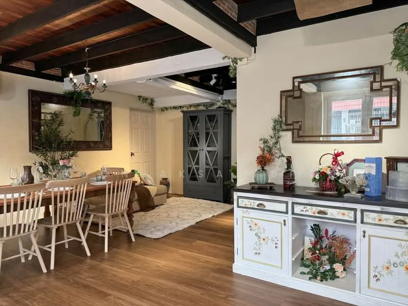 5-BR House, Bangkok, Din Daeng, Bangkok, 5 Bedrooms, 300 sqm, Single Detached House For Rent, by Boonraksa Sopak, 500459685 - DDproperty.com