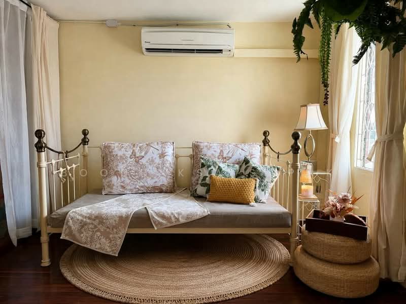5-BR House, Bangkok, Din Daeng, Bangkok, 5 Bedrooms, 300 sqm, Single Detached House For Rent, by Boonraksa Sopak, 500459685 - DDproperty.com