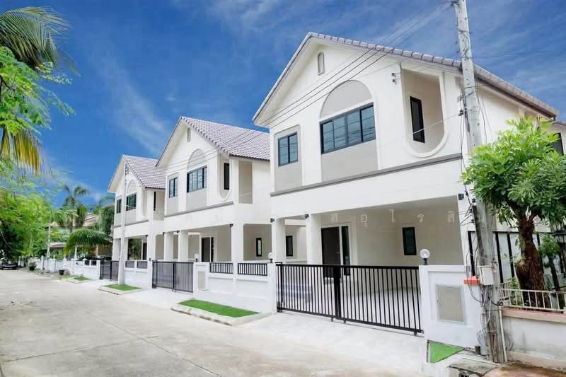 Kulaphan ville 9, Chiang Mai, เชียงใหม่-หางดง, Ban Waen, Hang Dong, Chiang Mai, 4 Bedrooms, 245 sqm, Single Detached House For Sale, by หทัยรัตน์ จรัสอุไรสิน, 500459687 - DDproperty.com