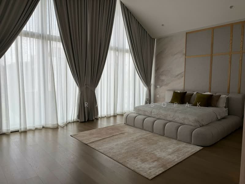 3-BR Townhouse, Bangkok, Bang Chak, Phra Khanong, Bangkok, 3 Bedrooms, 320 sqm, Townhouse For Rent, by Boonraksa Sopak, 500459689 - DDproperty.com