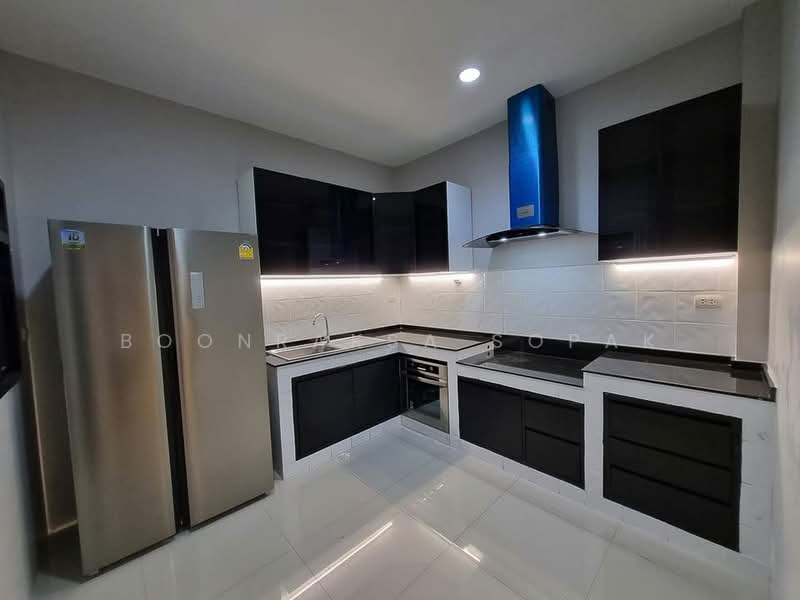 Grand Bangkok Boulevard Sathorn-Kanlapaphruek, Bangkok, Kanlapaphruek Road, Bang Khae, Bangkok, 5 Bedrooms, 400 sqm, Single Detached House For Rent, by Boonraksa Sopak, 500459711 - DDproperty.com
