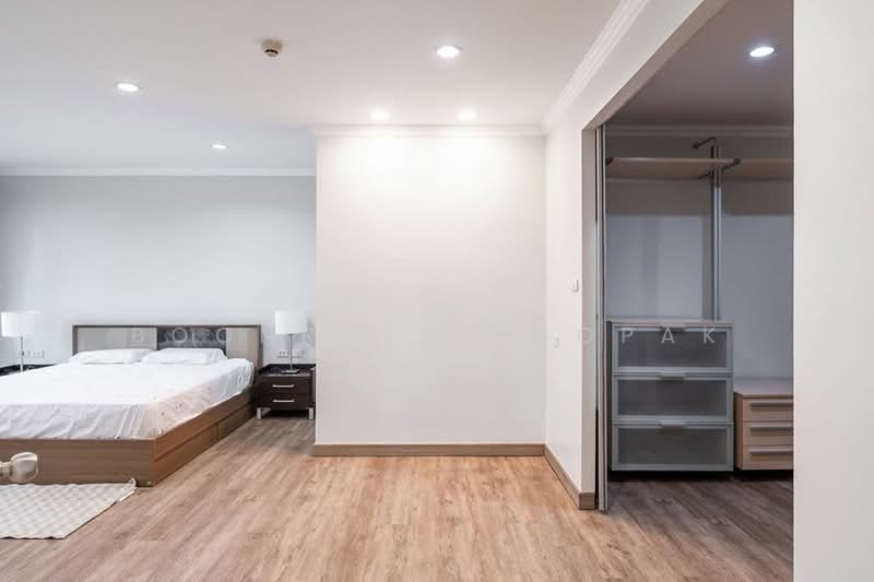 Fifty Fifth Tower, Bangkok, 84 Soi Sukhumvit 55, Sukhumvit Road, Khlong Tan Nua, Watthana, Bangkok, 3 Bedrooms, 223 sqm, Condo For Rent, by Boonraksa Sopak, 500459731 - DDproperty.com