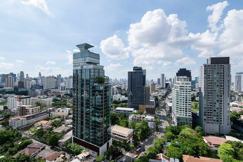 Fifty Fifth Tower, Bangkok, 84 Soi Sukhumvit 55, Sukhumvit Road, Khlong Tan Nua, Watthana, Bangkok, 3 Bedrooms, 223 sqm, Condo For Rent, by Boonraksa Sopak, 500459731 - DDproperty.com