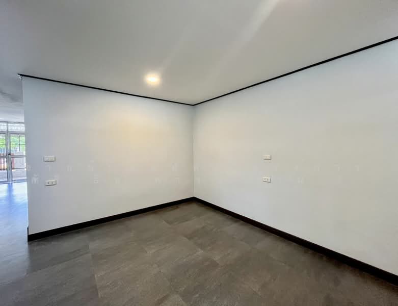 หมู่บ้าน คันทรี อิน ทาวน์, Nonthaburi, Bang Rak Noi, Muang Nonthaburi, Nonthaburi, 3 Bedrooms, 140 sqm, Semi-Detached House (Twin House) For Sale, by คุณกัปตัน, 500459801 - DDproperty.com