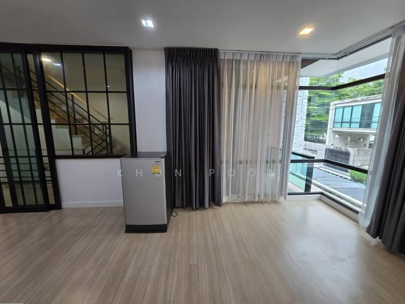 Plex Bangna, Samut Prakan, 90/239 Burapha Withi Expressway, Bang Kaeo, Bang Plee, Samut Prakan, 3 Bedrooms, 220 sqm, Townhouse For Rent, by Khun Poon, 500459807 - DDproperty.com