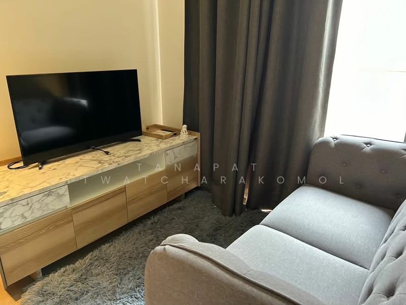 ASHTON Silom, Bangkok, 166 Silom Road, Bang Rak, Bangkok, 1 Bedroom, 35 sqm, Condo For Rent, by Tanapat Jitwatcharakomol, 500459859 - DDproperty.com