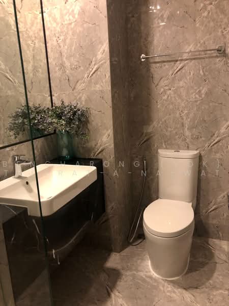 ASHTON Asoke, Bangkok, 131 Asoke Montri Road, Khlongtoei Nua, Watthana, Bangkok, 1 Bedroom, 35 sqm, Condo For Rent, by Bencharong (Yok) Treerat-a-na-wat, 500459878 - DDproperty.com