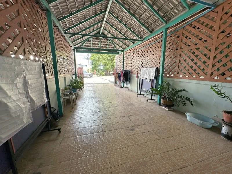 ทาวน์เฮ้าส์ บ้านโป่ง หนองอ้อ ราคาถูก, Ratchaburi, แสงชูโต, Nong O, Ban Pong, Ratchaburi, 2 Bedrooms, 100 sqm, Townhouse For Sale, by คุณ อนาคต ( อนาคต ), 500459882 - DDproperty.com