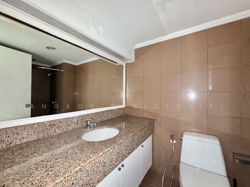 Lake Avenue Sukhumvit 16, Bangkok, Soi Sammitr Sukhumvit Road, Khlong Tan Nua, Watthana, Bangkok, 2 Bedrooms, 126 sqm, Condo For Rent, by Bangkok Residential, 500459889 - DDproperty.com