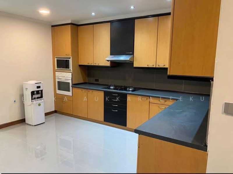 Kallista Mansion, Bangkok, 64 Soi Sukhumvit 11, Khlongtoei Nua, Watthana, Bangkok, 3 Bedrooms, 315 sqm, Condo For Sale, by Pemika Aukkaraleekul, 500459905 - DDproperty.com