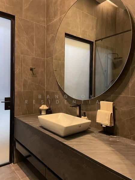 The Esse Asoke, Bangkok, 333 Soi Sukhumvit 21, Sukhumvit Road, Khlongtoei Nua, Watthana, Bangkok, 2 Bedrooms, 134 sqm, Condo For Rent, by Bangkok Residential, 500459907 - DDproperty.com
