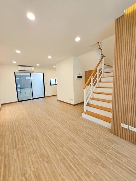 Pruksa Town Nexts Bangna Km.5, Samut Prakan, ฺBuanakarin Road, Bang Kaeo, Bang Plee, Samut Prakan, 3 Bedrooms, 120 sqm, Single Detached House For Sale, by Khun Poon, 500459920 - DDproperty.com