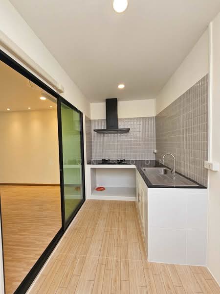 Pruksa Town Nexts Bangna Km.5, Samut Prakan, ฺBuanakarin Road, Bang Kaeo, Bang Plee, Samut Prakan, 3 Bedrooms, 120 sqm, Single Detached House For Sale, by Khun Poon, 500459920 - DDproperty.com