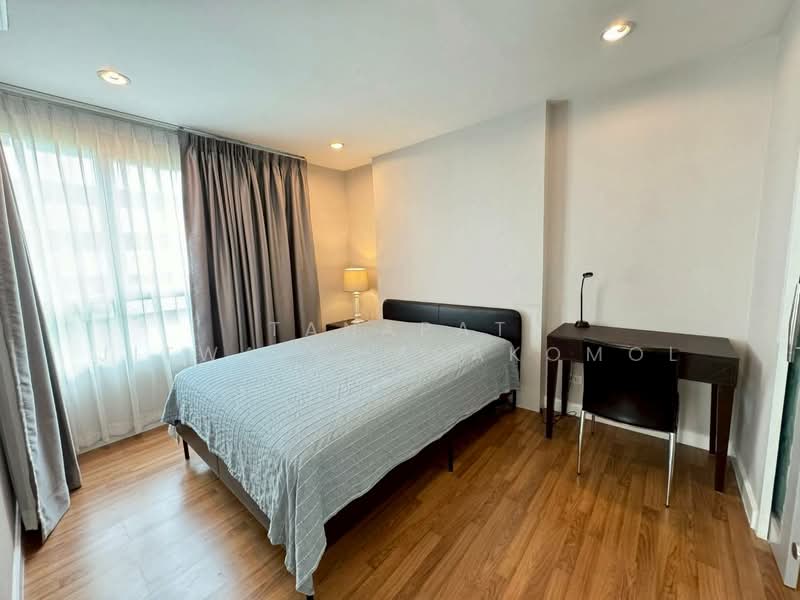 The Clover Thonglor Residence, Bangkok, Soi Sukhumvit 55, Khlong Tan Nua, Watthana, Bangkok, 1 Bedroom, 37 sqm, Condo For Rent, by Tanapat Jitwatcharakomol, 500459936 - DDproperty.com
