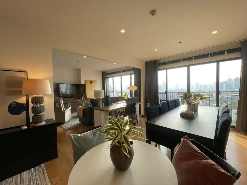 Noble Solo, Bangkok, 988 Thong Lo, Khlong Tan Nua, Watthana, Bangkok, 2 Bedrooms, 104 sqm, Condo For Sale, by Pemika Aukkaraleekul, 500459941 - DDproperty.com
