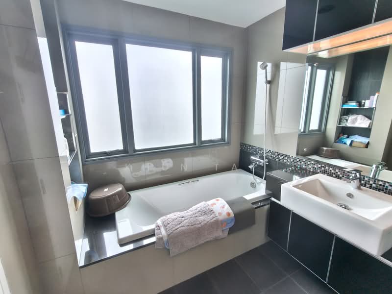 The Crest Sukhumvit 34, Bangkok, 778 Sukhumvit Road, Khong Tan, Khlong Toei, Bangkok, 2 Bedrooms, 126 sqm, Condo For Sale, by Khun Tae, 500459946 - DDproperty.com