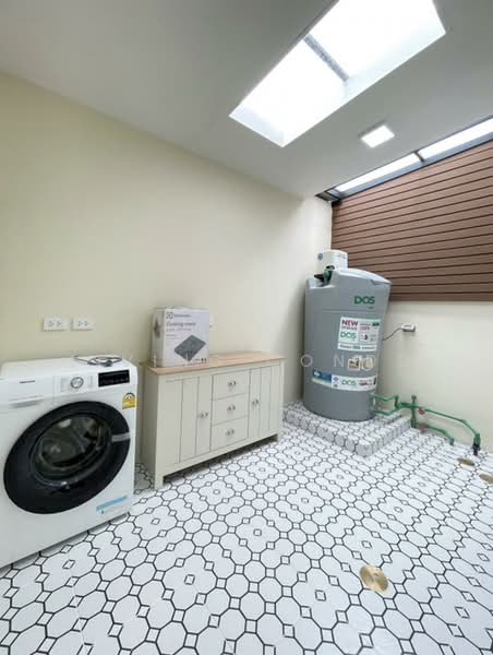 Altitude Kraf Bangna, Samut Prakan, 159 Moo 12, Liap Klong Luang Phaeng Road, Bang Kaeo, Bang Plee, Samut Prakan, 2 Bedrooms, 90 sqm, Townhouse For Rent, by Living Condo, 500459962 - DDproperty.com