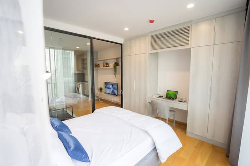 Noble Revo Silom, Bangkok, 88 Soi Surasak Surasak Road, Silom, Bang Rak, Bangkok, 1 Bedroom, 33 sqm, Condo For Rent, by Tanapat Jitwatcharakomol, 500459971 - DDproperty.com