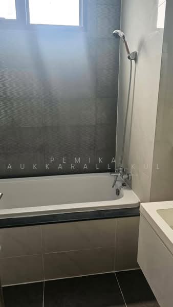 Mayfair Place Sukhumvit 50, Bangkok, Soi Sukhumvit 50, Phra Kanong, Khlong Toei, Bangkok, 2 Bedrooms, 72 sqm, Condo For Sale, by Pemika Aukkaraleekul, 500460009 - DDproperty.com
