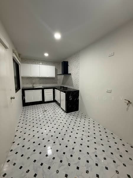 Pruksa Ville 73 Patthanakan, Bangkok, Soi Pattanakarn 38, Suan Luang, Suan Luang, Bangkok, 3 Bedrooms, 160 sqm, Townhouse For Rent, by Sunitra Sachdev, 500460013 - DDproperty.com