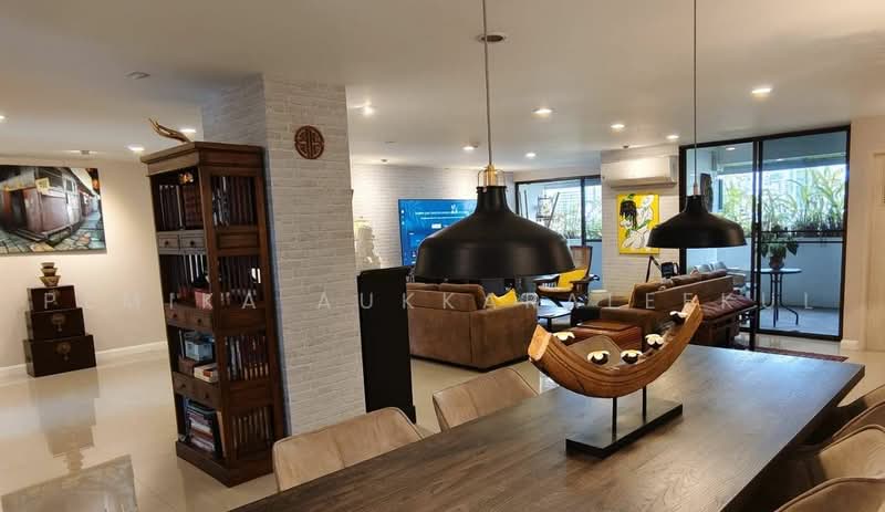 Beverly Tower, Bangkok, 52 Soi Chai Yot, Khlongtoei Nua, Watthana, Bangkok, 3 Bedrooms, 240 sqm, Condo For Sale, by Pemika Aukkaraleekul, 500460032 - DDproperty.com