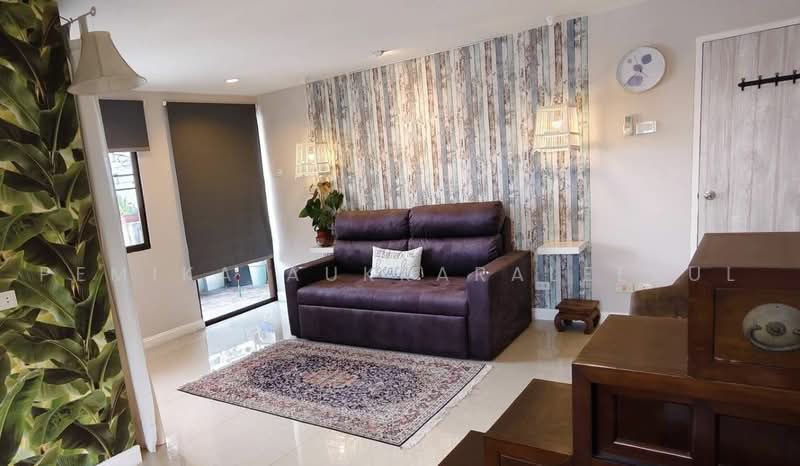 Beverly Tower, Bangkok, 52 Soi Chai Yot, Khlongtoei Nua, Watthana, Bangkok, 3 Bedrooms, 240 sqm, Condo For Sale, by Pemika Aukkaraleekul, 500460032 - DDproperty.com