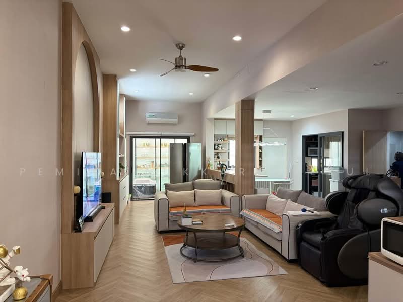 undefined, Bangkok, Lat Phrao, Bangkok, 4 Bedrooms, 325 sqm, Townhouse For Sale, by Pemika Aukkaraleekul, 500460055 - DDproperty.com