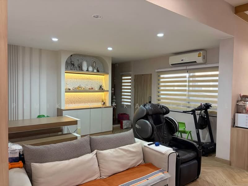 undefined, Bangkok, Lat Phrao, Bangkok, 4 Bedrooms, 325 sqm, Townhouse For Sale, by Pemika Aukkaraleekul, 500460055 - DDproperty.com