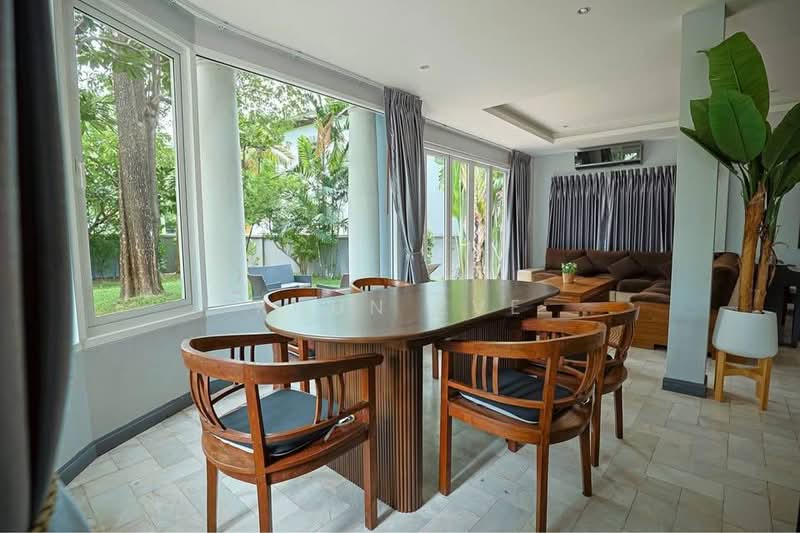 Single house with green garden for rent near BTS Onnut ( SPSEVE2166 ), Bangkok, ซ. สุขุมวิท 50, Phra Kanong, Khlong Toei, Bangkok, 5 Bedrooms, 200 sqm, Single Detached House For Rent, by Khun EVE, 500460062 - DDproperty.com