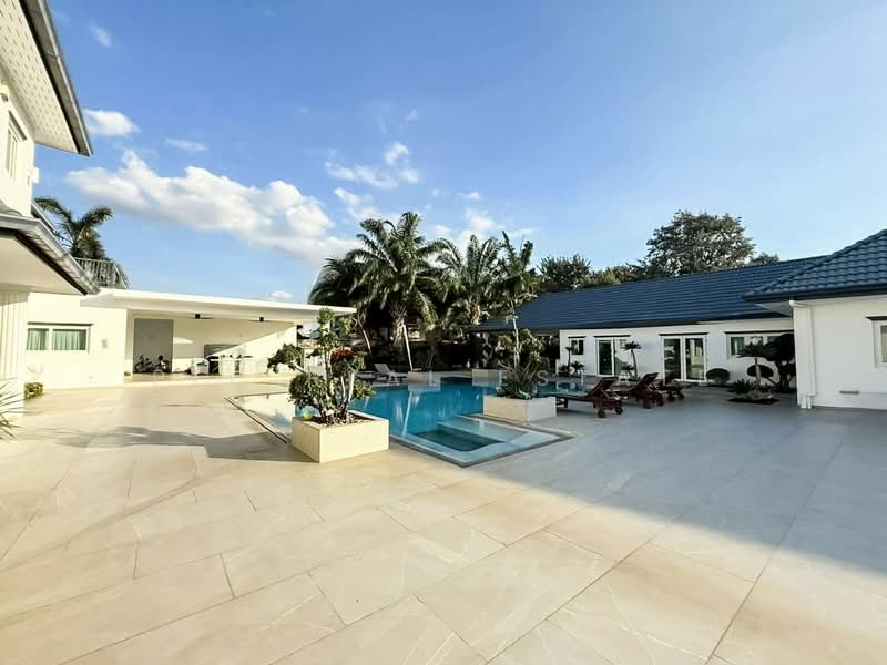 ขายคฤหาสนหร 8 หองนอน มาบประชน พทยา พรอมสระวายนำ Infinity Pool และเรอนรบรองสวนตว, ชลบุรี, บางละมุง, ชลบุรี, 2,432 ตร.ม., วิลล่า ขาย, โดย PLC real estate, 500460080 - DDproperty.com