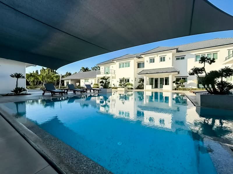 ขายคฤหาสนหร 8 หองนอน มาบประชน พทยา พรอมสระวายนำ Infinity Pool และเรอนรบรองสวนตว, ชลบุรี, บางละมุง, ชลบุรี, 2,432 ตร.ม., วิลล่า ขาย, โดย PLC real estate, 500460080 - DDproperty.com