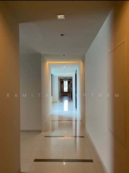 The Edge Sukhumvit 23, Bangkok, 6 Soi Sukhumvit 23, Khlongtoei Nua, Watthana, Bangkok, 1 Bedroom, 34 sqm, Condo For Rent, by Ramita Theptham, 500460096 - DDproperty.com