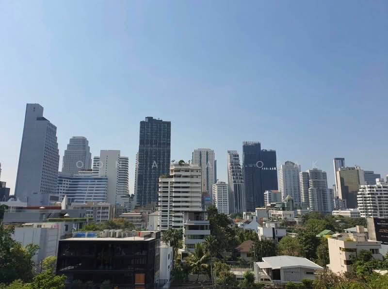 Noble Around Sukhumvit 33, Bangkok, 17 Soi Sukhumvit 33, Khlong Tan Nua, Watthana, Bangkok, 1 Bedroom, 30 sqm, Condo For Rent, by Boonraksa Sopak, 500460108 - DDproperty.com